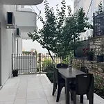 Sunset Hill Apartments